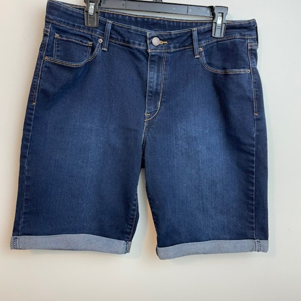 Levi's Classic Bermuda Women's Shorts
